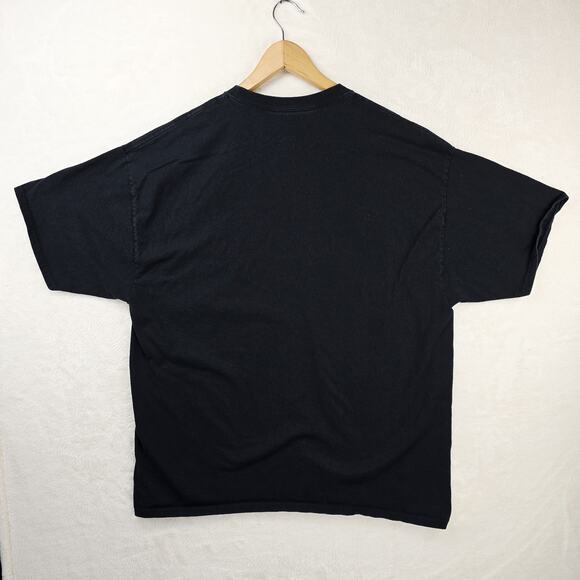 Never Underestimate An Old Man Listens To Van Halen Shirt Mens XXL Born April - Picture 5 of 7